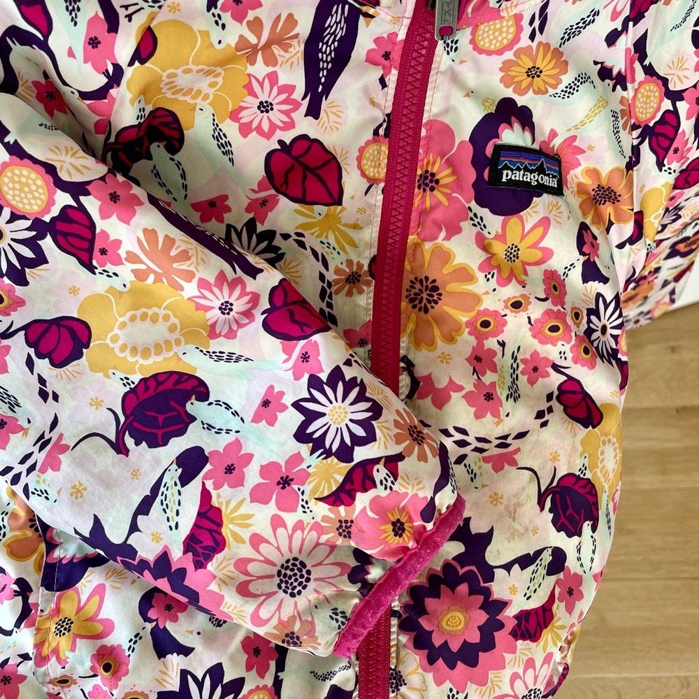 Patagonia Girls Floral Hooded Jacket in Pink, Purple, Yellow - Picture 3 of 4